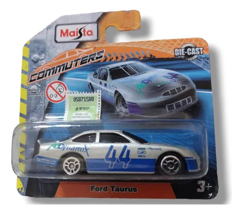 Maisto Ford Taurus Gris.