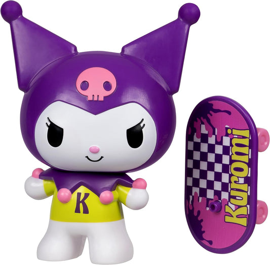 Figura Hello Kitty y sus Amigos Kuromi con Skateboards.