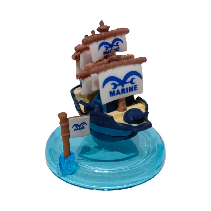 Figura One Piece Barco de la Marina.