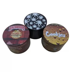 Picadora pequeña de metal.