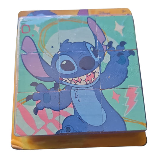 Rompecabezas de Cubos de Madera Disney Stitch.