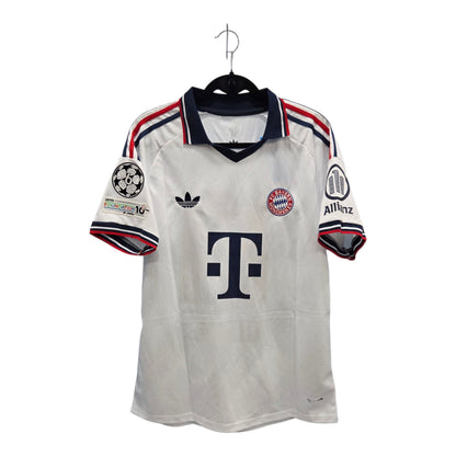 Fan Bayern Munchen Visita 26-27 Olise #17