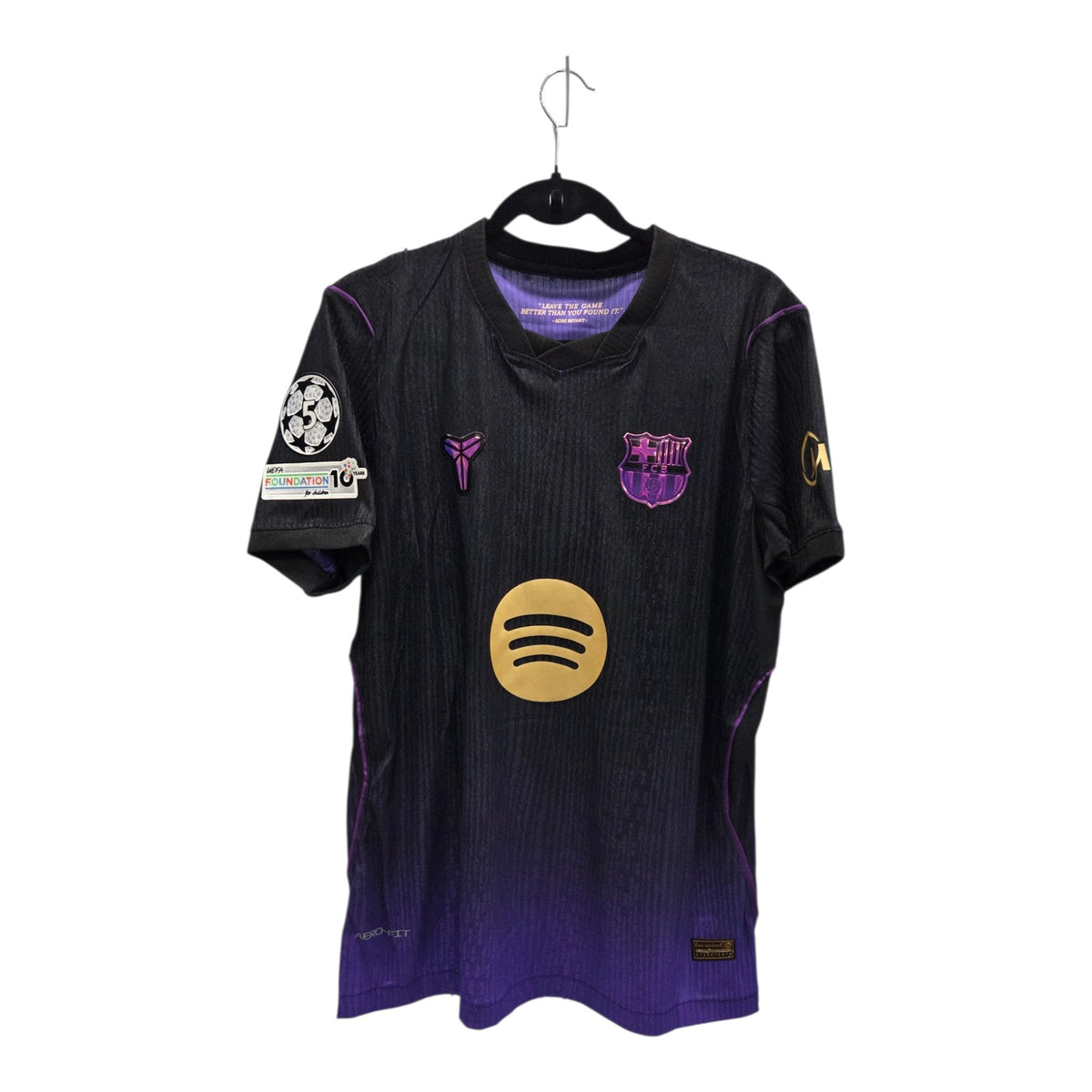 Player FC Barcelona Visita 26-27 Pedri #8